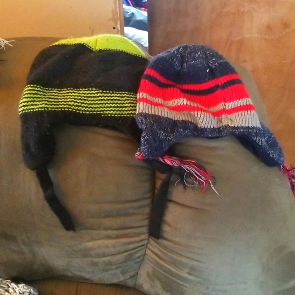 2 winter hats